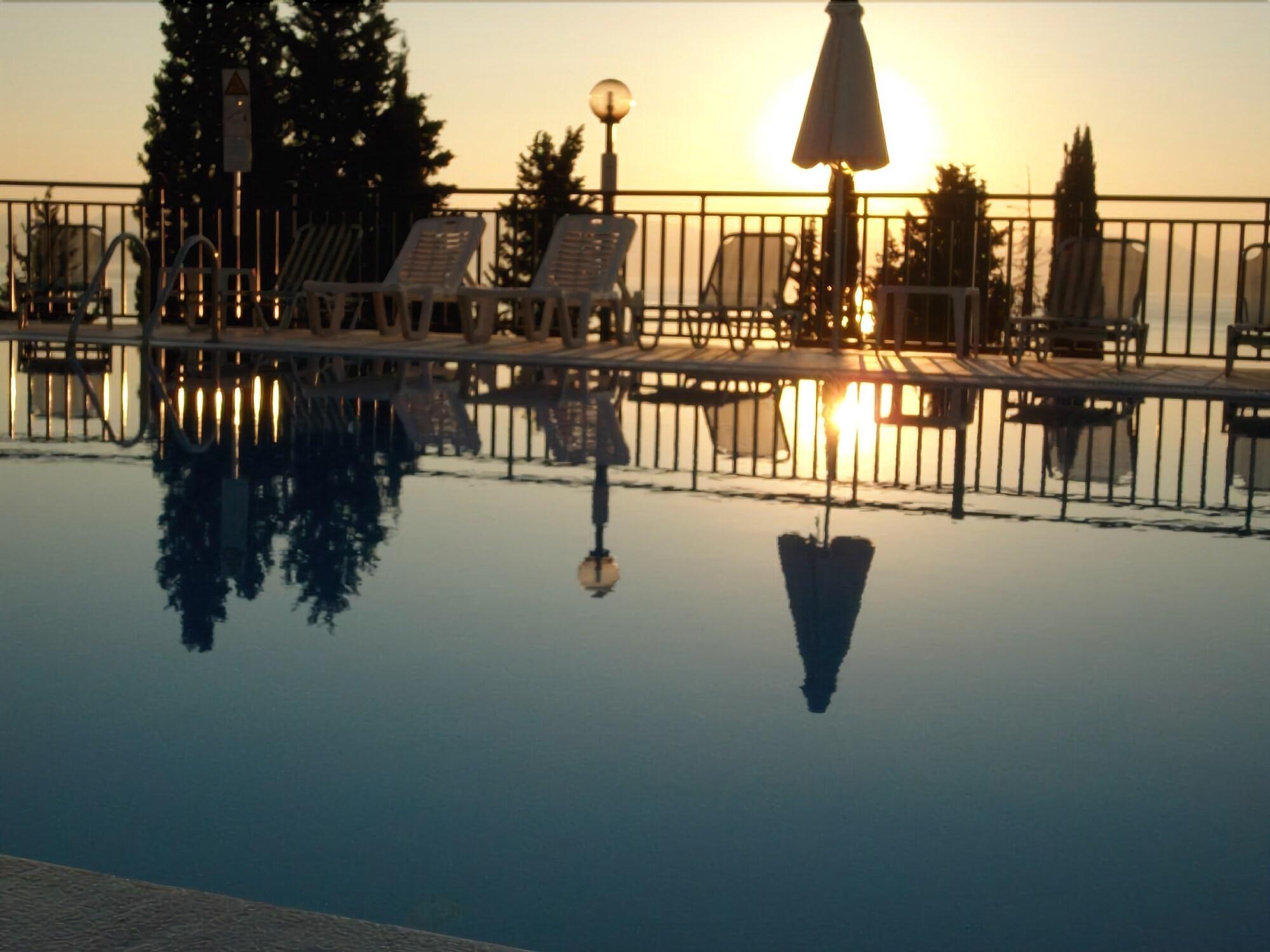Aronis Aparthotel Benitses (Corfu)