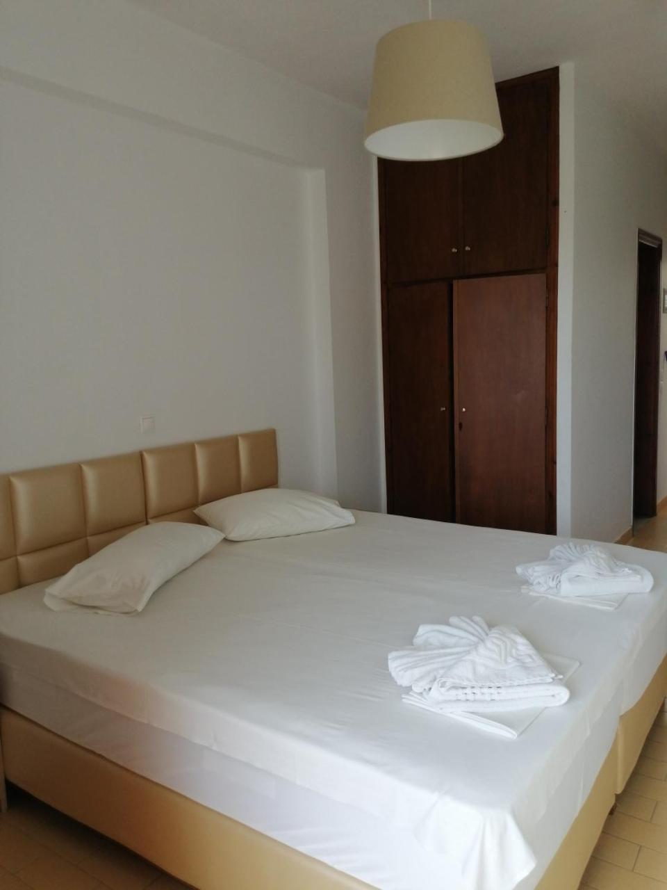 Aparthotel Aronis 2*
