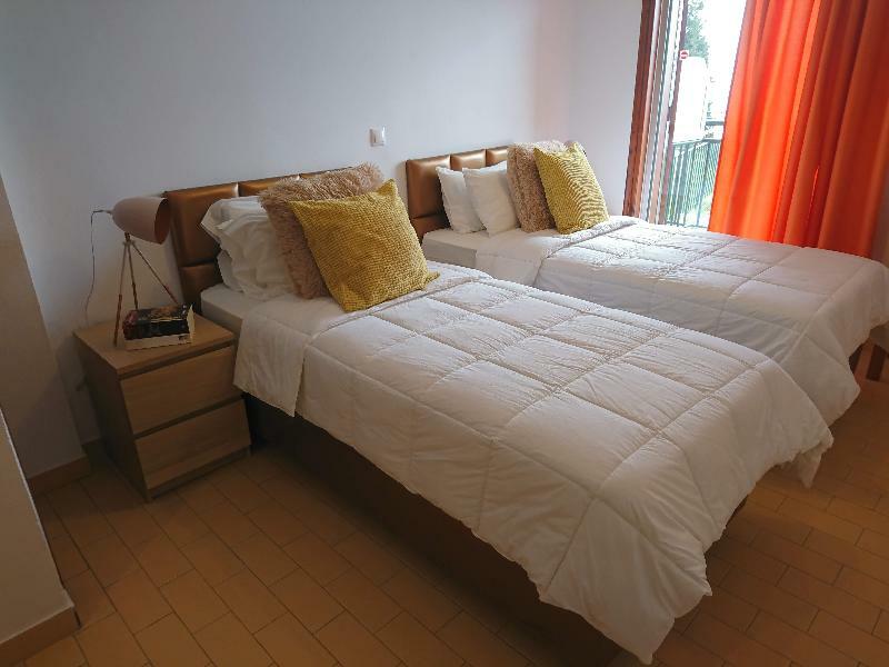 Aronis Aparthotel 2*
