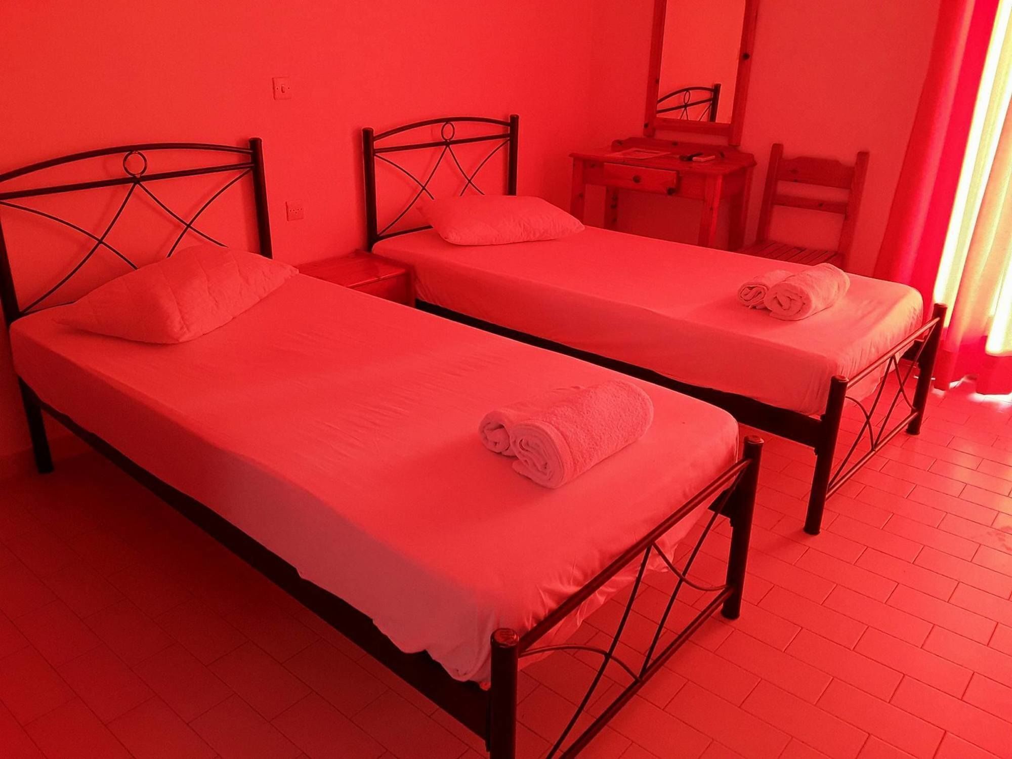 Aronis Aparthotel Benitses (Corfu)