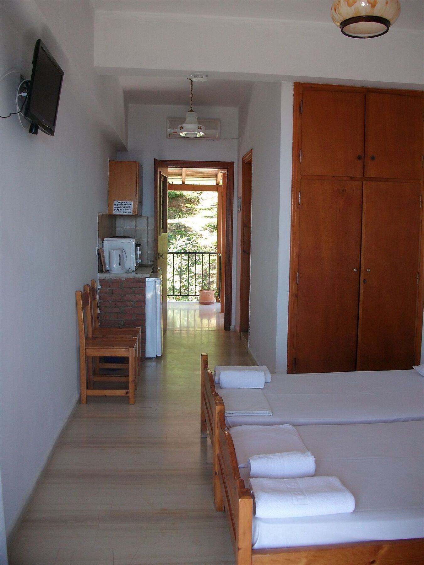 Aparthotel Aronis Benitses (Corfu)