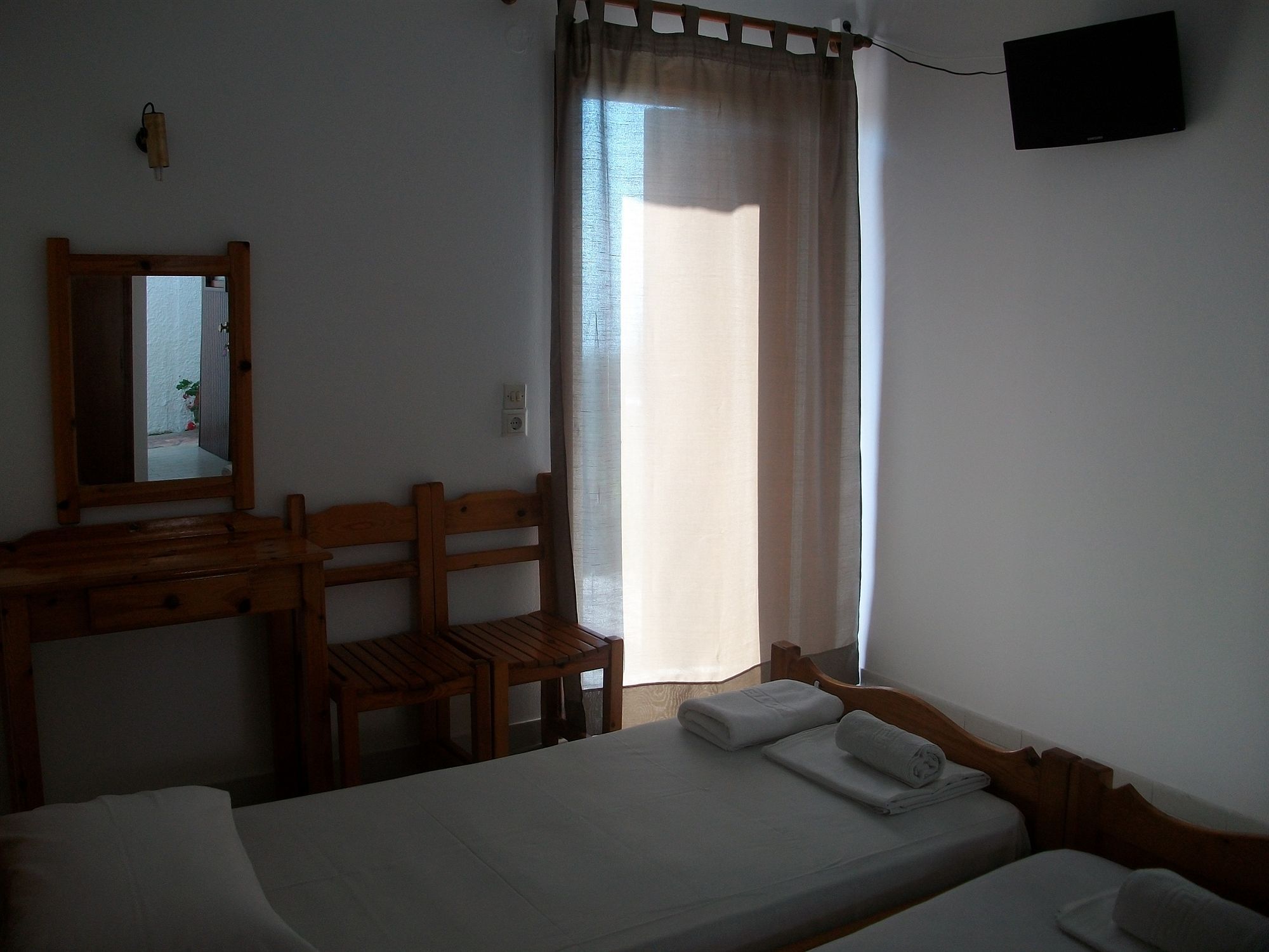 Aronis Aparthotel Benitses (Corfu)