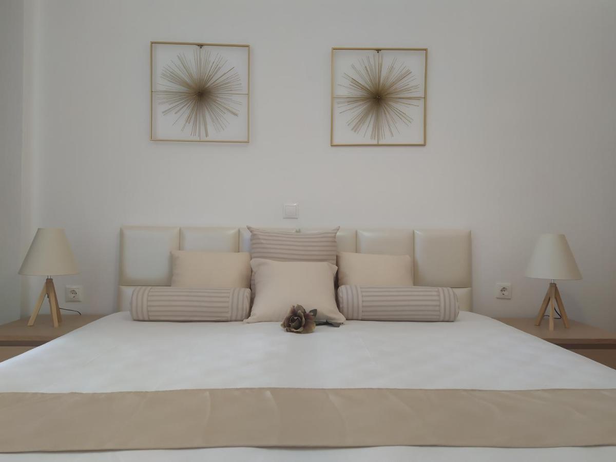 Aronis Apartahotel 2*